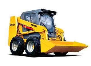 廈門廈工XGMA滑移裝載機(jī)、兩頭忙進(jìn)口（PERKINS鉑金斯）發(fā)動機(jī)